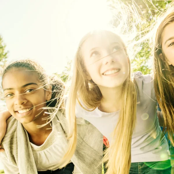 three children playing outside - why children lie and how parents can respond